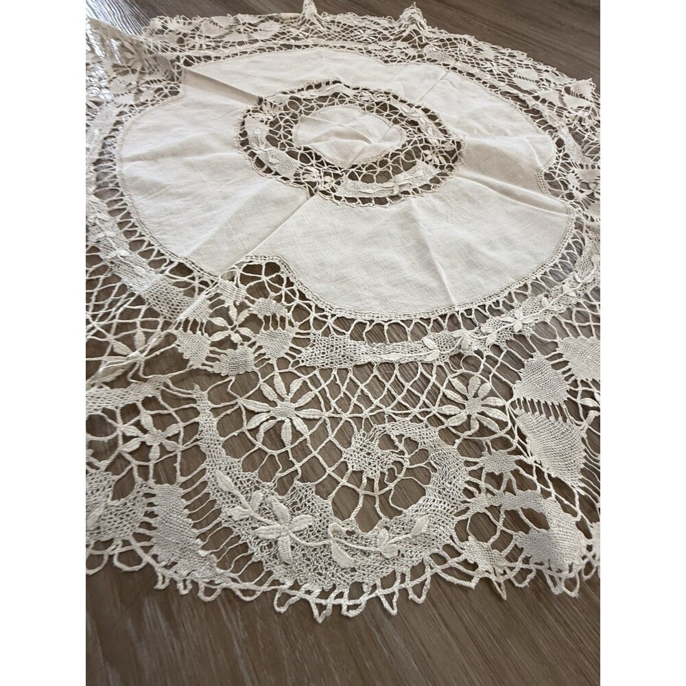 Italian Burano needle lace round 32” detailed doily (#2) - Picture 6 of 11